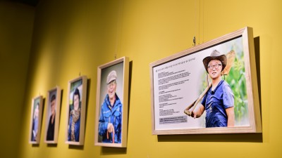 사진 전시에 메인에 나오셨던 NGO둥지 양재교 대표이사님