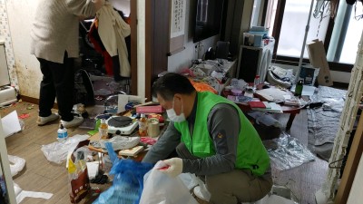 2021년 01 취약계층어르신 가정의 환경개선